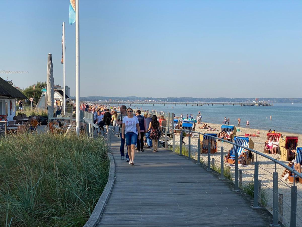 Studio Mit Panorama-Meerblick Und Direkter Strandlage In Scharbeutz Exterior foto